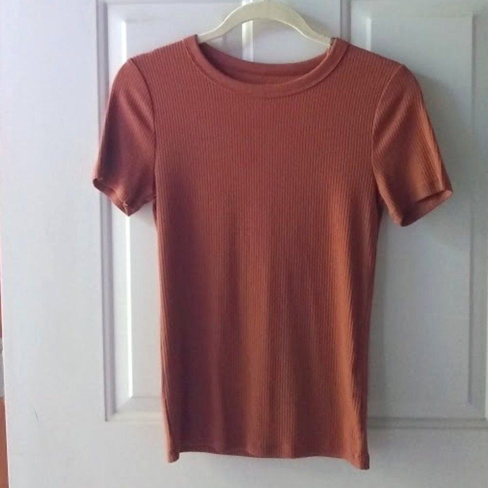 XS CREW NECK  BROWN/BLUSH TEE